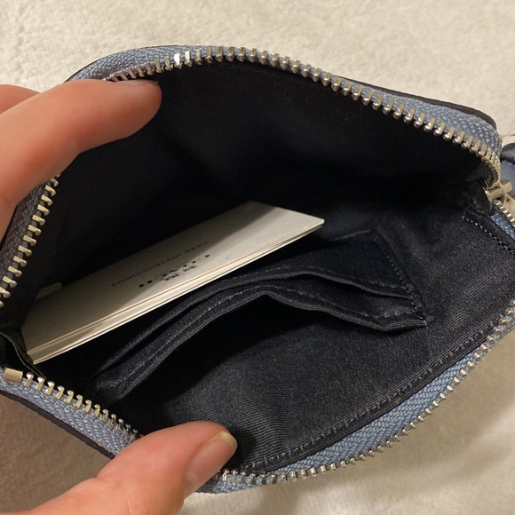 🆕 COACH. Women’s wristlet. - Picture 4 of 4